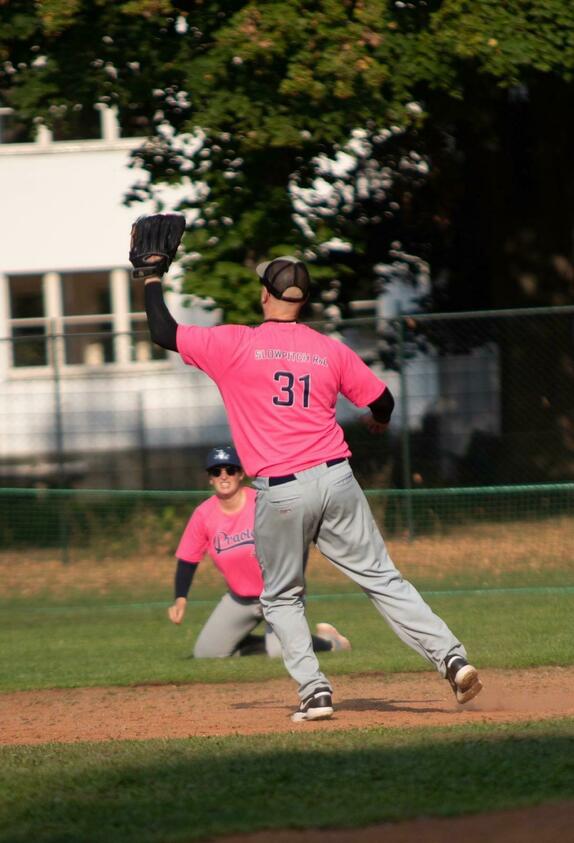 SLOWPITCH 6